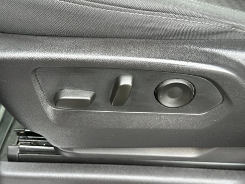 Used 2024 Chevrolet Silverado 1500 LT image 14