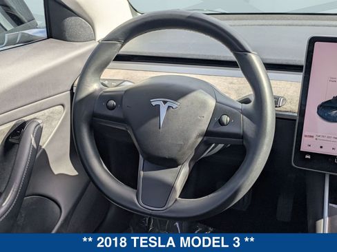 Used 2018 Tesla Model 3 Long Range RWD image 16