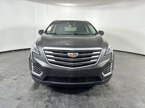 Used 2018 Cadillac XT5 Luxury w/ Driver Awareness Package FWD image 3