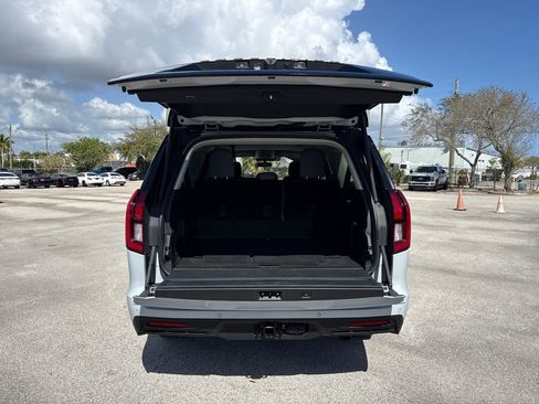 Certified 2025 Ford Expedition Max Active image 30