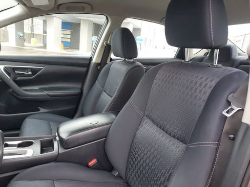 Used 2017 Nissan Altima 2.5 SV image 13