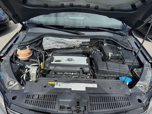 Used 2017 Volkswagen Tiguan SEL image 30