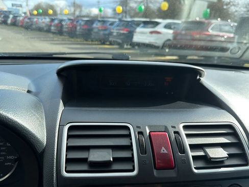 Used 2016 Subaru Crosstrek 2.0i Premium w/ Moonroof Package image 16