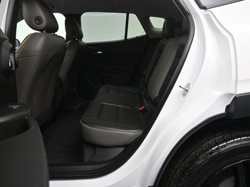 Used 2024 Chevrolet Trax ACTIV w/ Driver Confidence Package FWD image 23