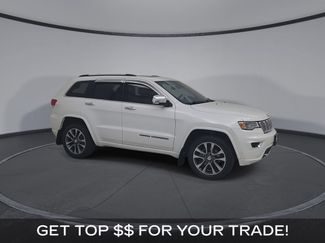 Used 2017 Jeep Grand Cherokee Overland w/ Jeep Active Safety Group AWD/4WD video 2