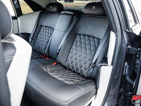 Used 2014 Rolls-Royce Ghost RWD image 20