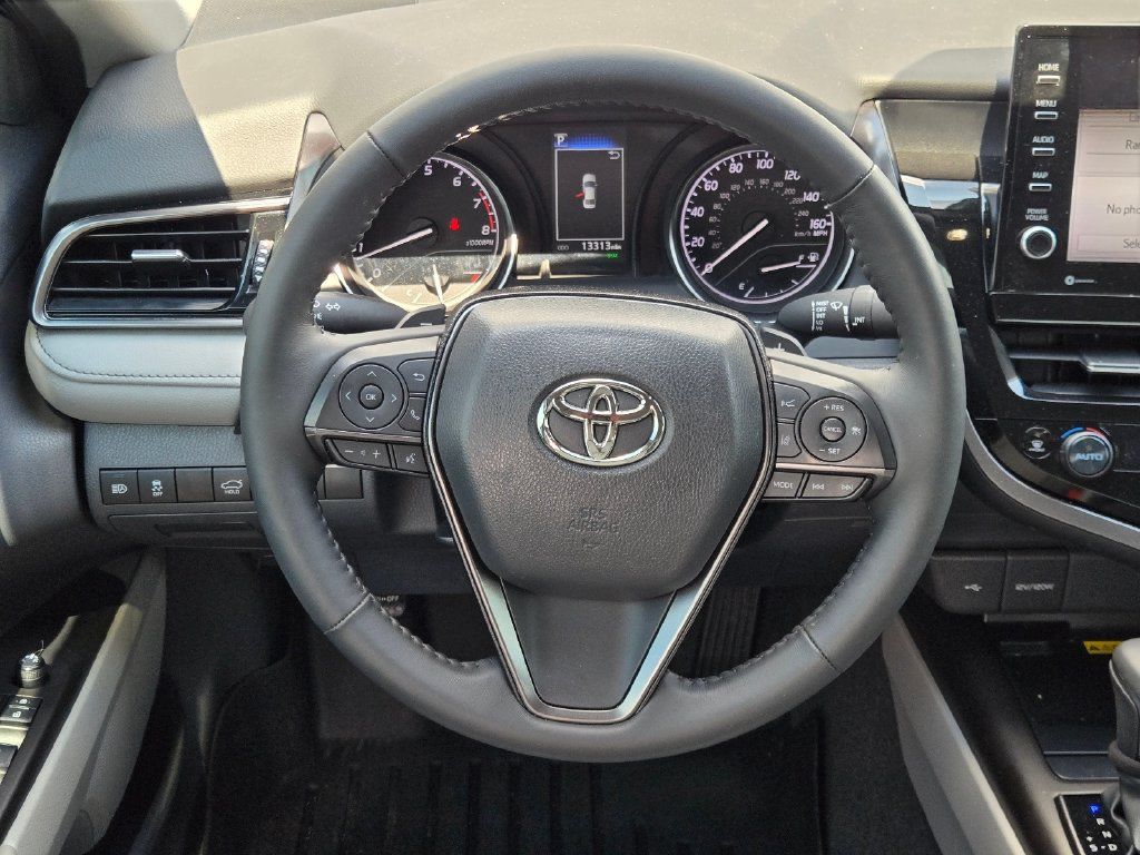 Used 2024 Toyota Camry SE w/ Cold Weather Package FWD image 16
