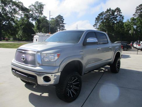 Used 2010 Toyota Tundra Limited image 25