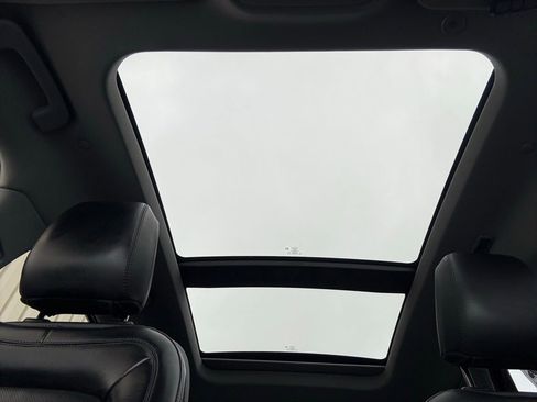 Used 2022 Lincoln Corsair Reserve w/ Elements Package image 16