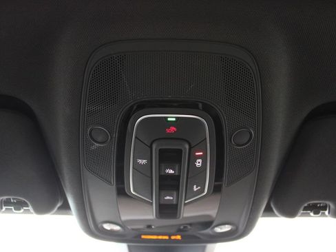 Used 2021 Audi SQ7 Premium Plus w/ Driver Assistance Package AWD/4WD image 37