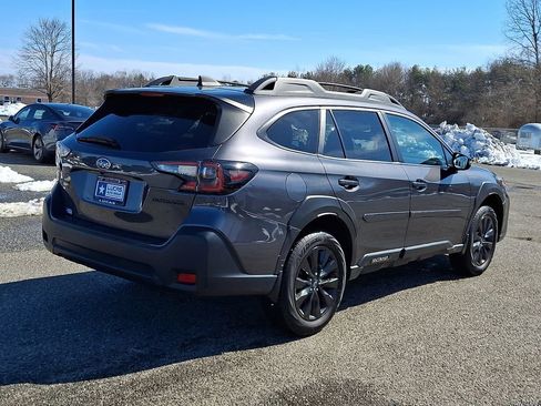 Used 2023 Subaru Outback Onyx Edition image 12
