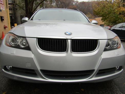 Used 2007 BMW 328xi Wagon image 29