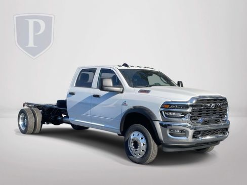 New 2026 RAM 5500 Tradesman w/ Chrome Appearance Group image 1