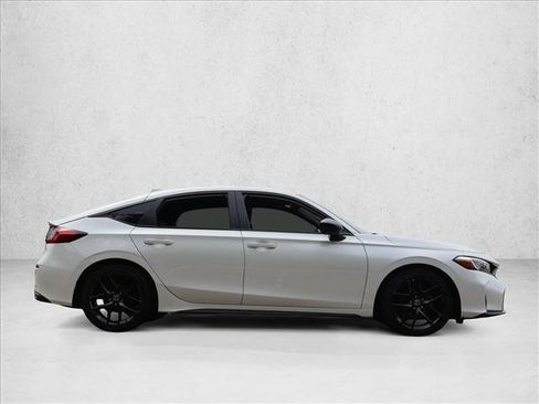Used 2025 Honda Civic Sport image 4