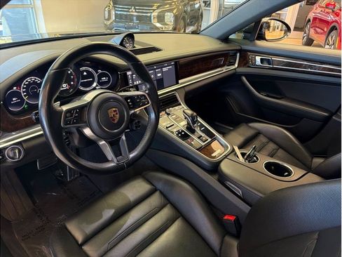 Used 2018 Porsche Panamera 4 AWD/4WD image 24