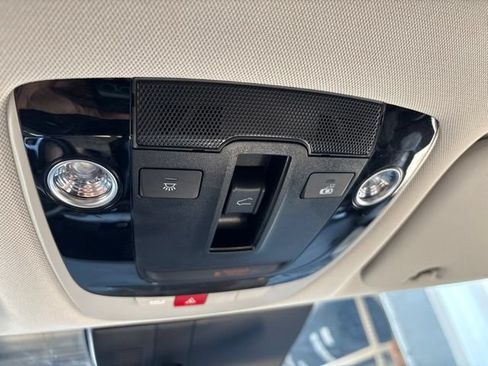 Certified 2025 Kia Sportage EX w/ EX Premium Package AWD/4WD image 18
