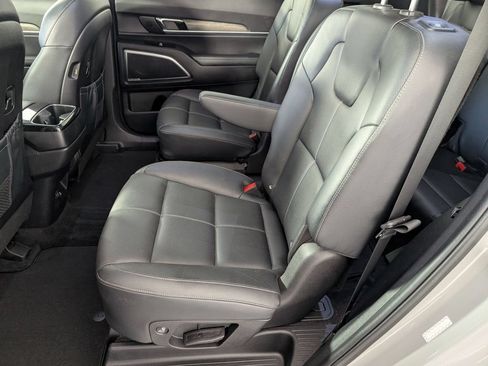 Used 2022 Kia Telluride SX w/ Nightfall Edition Package AWD/4WD image 28