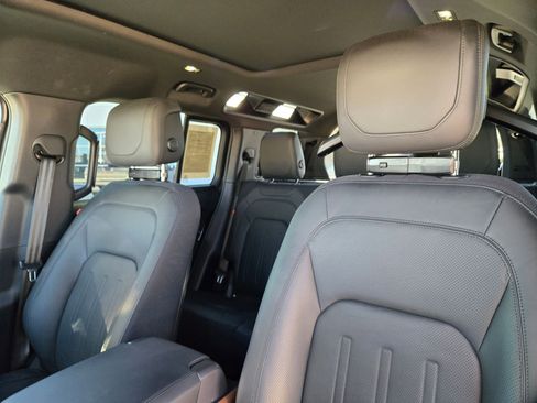Used 2024 Land Rover Defender 110 X image 13