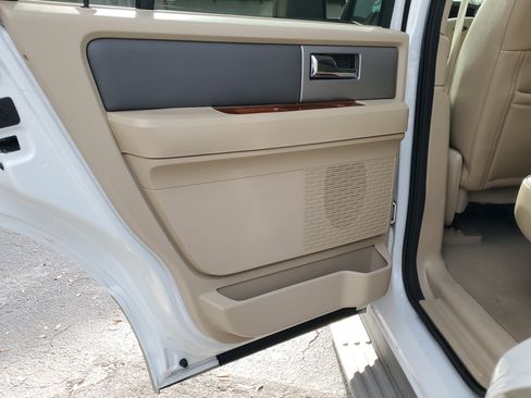 Used 2010 Ford Expedition Eddie Bauer image 11