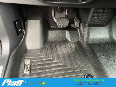 Used 2023 Nissan Ariya AWD image 23