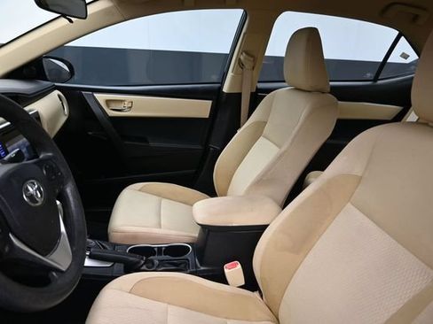 Used 2017 Toyota Corolla LE w/ Carpet Mat Package (TMS) FWD image 19
