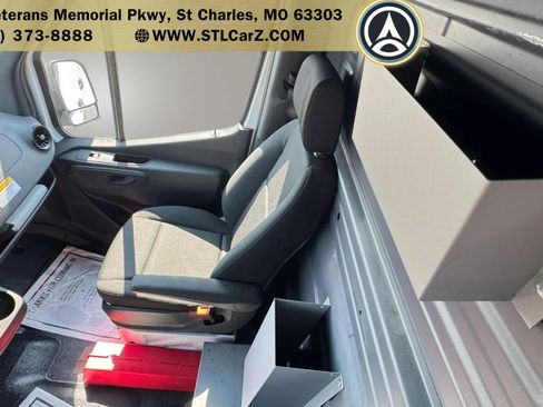 Used 2022 Mercedes-Benz Sprinter 1500 image 15