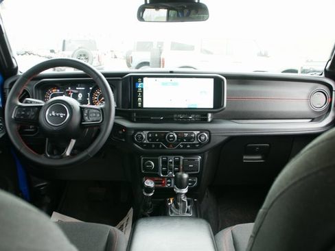 Used 2024 Jeep Wrangler Unlimited Rubicon w/ Safety Group image 34