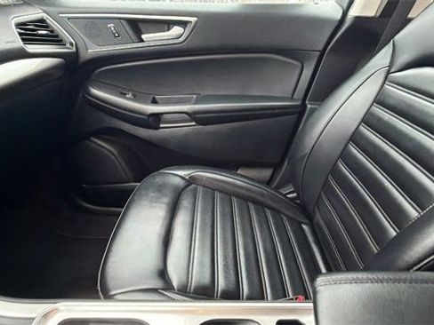 Used 2024 Ford Edge SEL image 23
