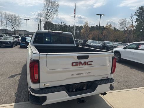 Used 2023 GMC Sierra 2500 AT4 w/ AT4 Preferred Package image 6