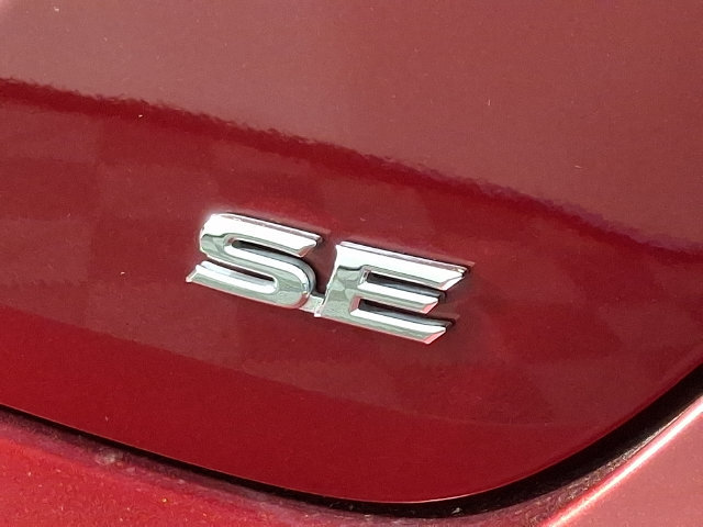 Used 2018 Toyota Camry SE FWD image 29