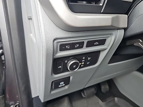 Used 2022 Ford F150 XLT w/ Equipment Group 302A High image 11