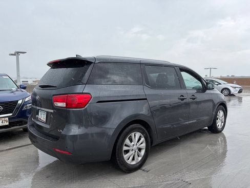 Used 2015 Kia Sedona LX FWD image 2
