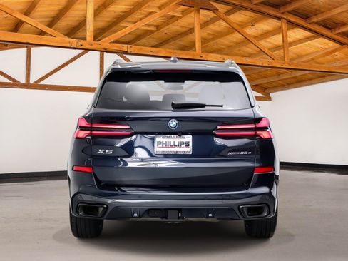 Used 2025 BMW X5 xDrive50e w/ Executive Package AWD/4WD image 4
