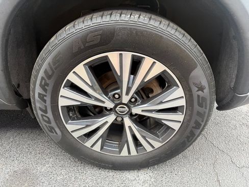 Used 2021 Nissan Rogue SV AWD/4WD image 29