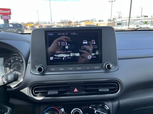 Used 2022 Hyundai Kona SE image 15