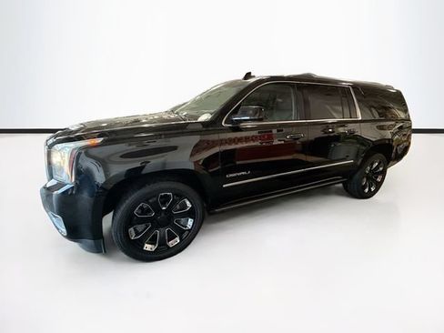 Used 2018 GMC Yukon XL Denali w/ Denali Ultimate Package AWD/4WD image 9