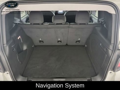 Used 2023 Jeep Renegade Latitude w/ Sun/Sound Group AWD/4WD image 15