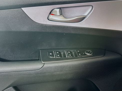 Used 2024 Kia Forte LXS FWD image 15