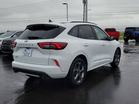 Used 2023 Ford Escape ST-Line w/ Tech Pack #1 FWD image 4