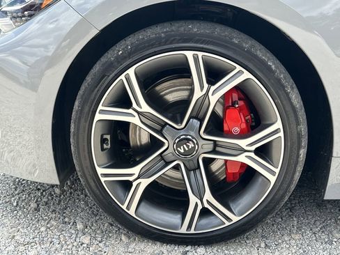 Used 2021 Kia Stinger GT1 image 11