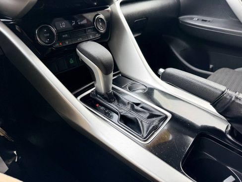 Used 2018 Mitsubishi Eclipse Cross ES FWD image 42