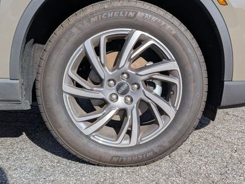 New 2026 Lincoln Corsair Premiere image 11