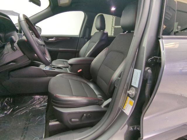 Used 2025 Ford Escape ST-Line AWD/4WD image 12