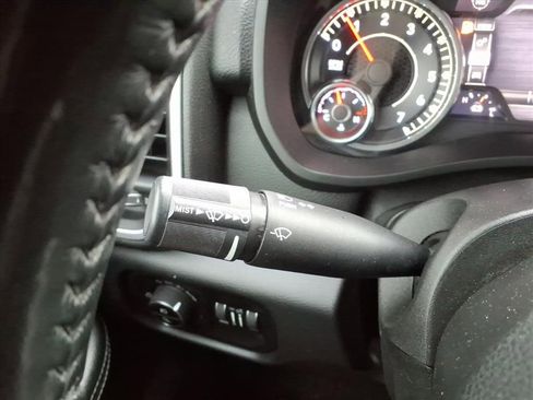 Used 2019 RAM 2500 Big Horn image 32