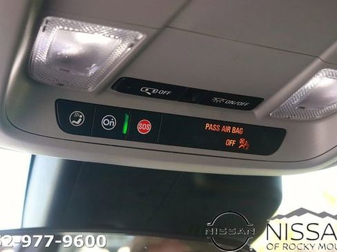 Used 2023 Chevrolet Malibu LT FWD image 30