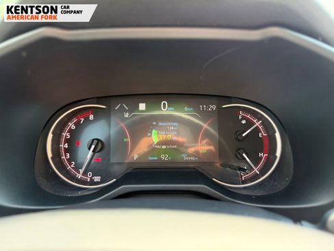 Used 2025 Toyota RAV4 XLE AWD/4WD image 13