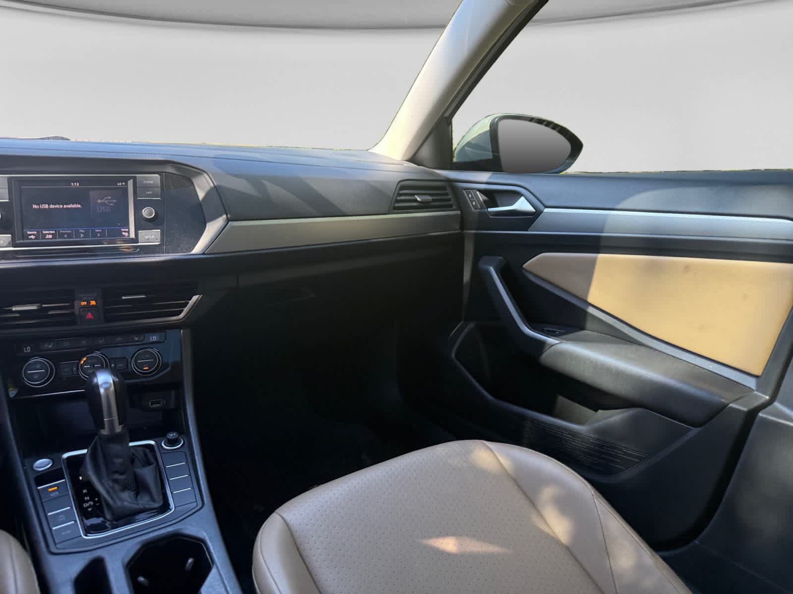 Used 2019 Volkswagen Jetta SE w/ Cold Weather Package FWD image 19