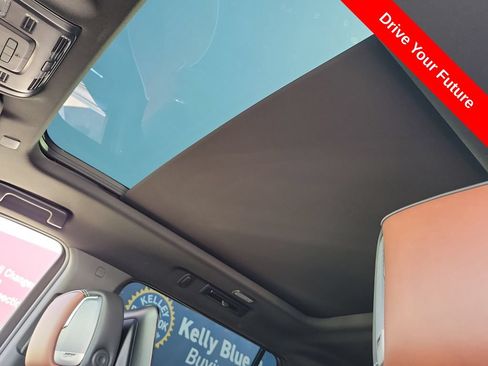 Used 2023 GMC Yukon XL Denali Ultimate AWD/4WD image 19