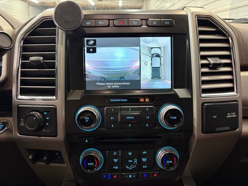 Used 2018 Ford F250 King Ranch w/ King Ranch Ultimate Package AWD/4WD image 19