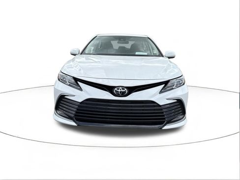 Used 2024 Toyota Camry LE image 8